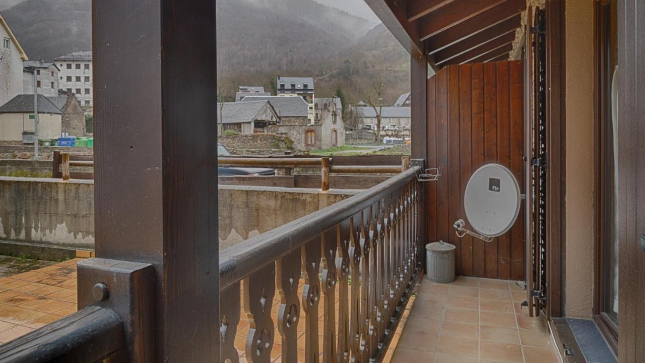 レスSaplan Real Estate Irissaアパートメント エクステリア 写真
