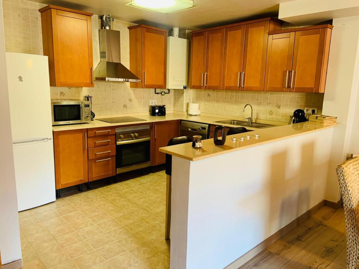 レスSaplan Real Estate Irissaアパートメント エクステリア 写真